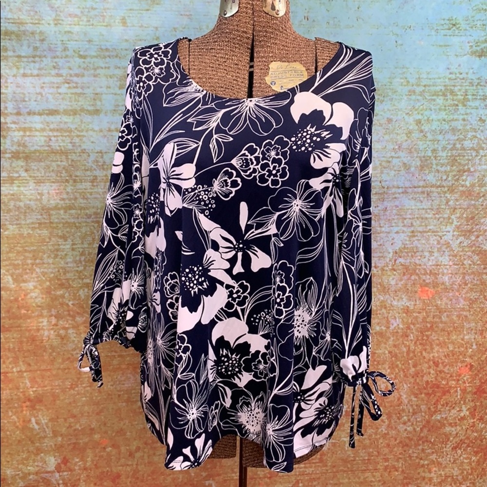 Beautiful Tunic by Slinky